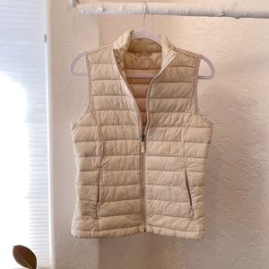 Cream/Ivory Lightweight Water-Resistant Packable Puffer Vest